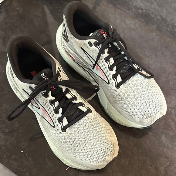 Brooks Gray Running Shoes - Picture 2 of 4